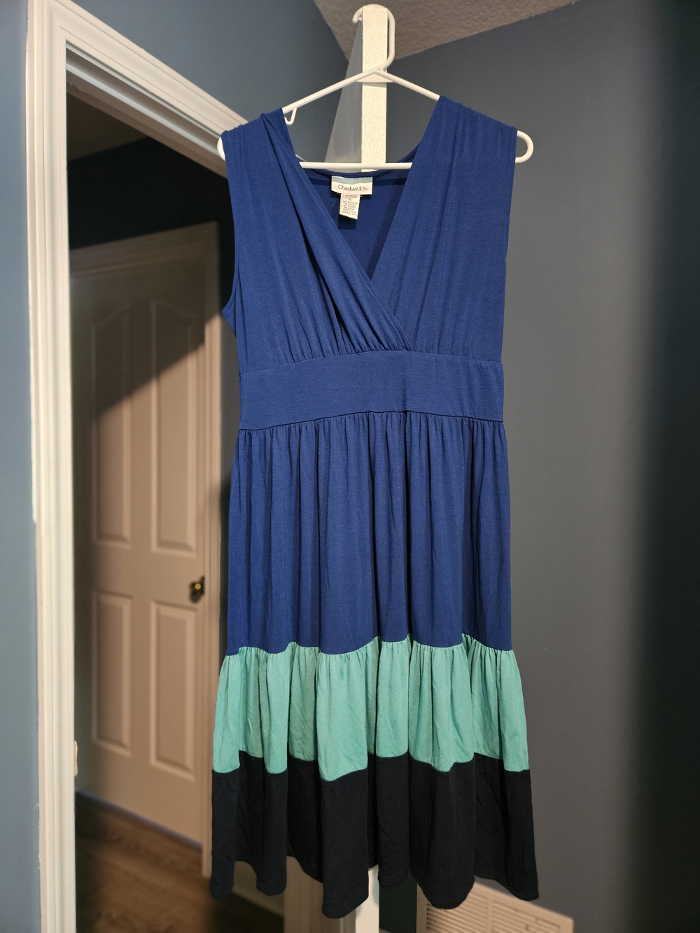 🎉 3 Items/$15 🎉 Blue Teal Black Colorblock Tiered Women's Dress